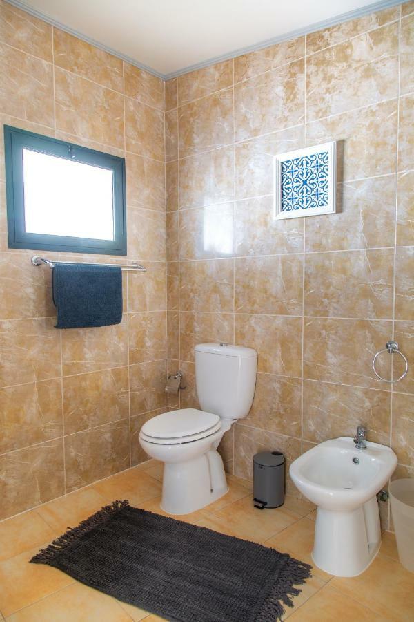 Tales Of Us Terrace Villa Авиеро Екстериор снимка